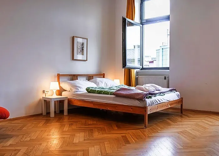דירה Near Danube And Lorenz Boehler - Stylish Private With Shared Garden, Tv & Wifi *