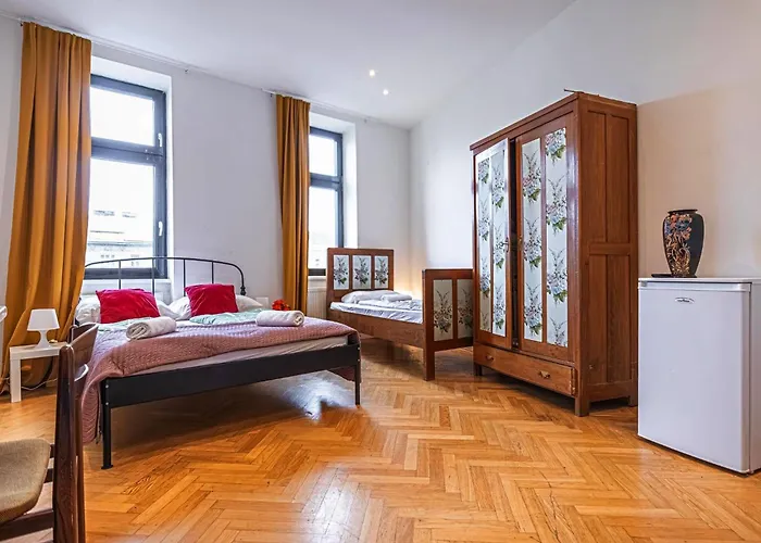 דירה Near Danube And Lorenz Boehler - Stylish Private With Shared Garden, Tv & Wifi
